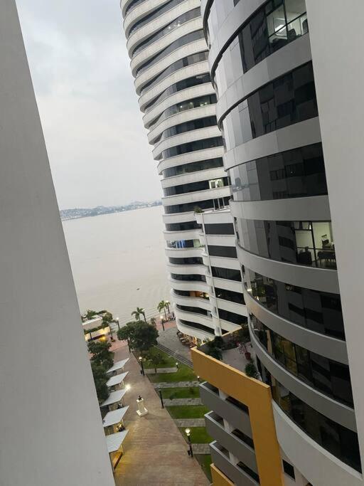 Bellini Luxury - Puerto Santa Ana Appartement Guayaquil Buitenkant foto
